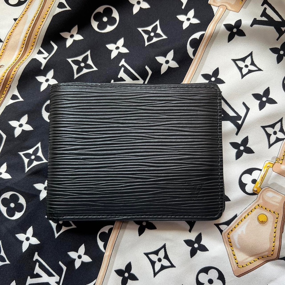 Louis Vuitton Mens wallet